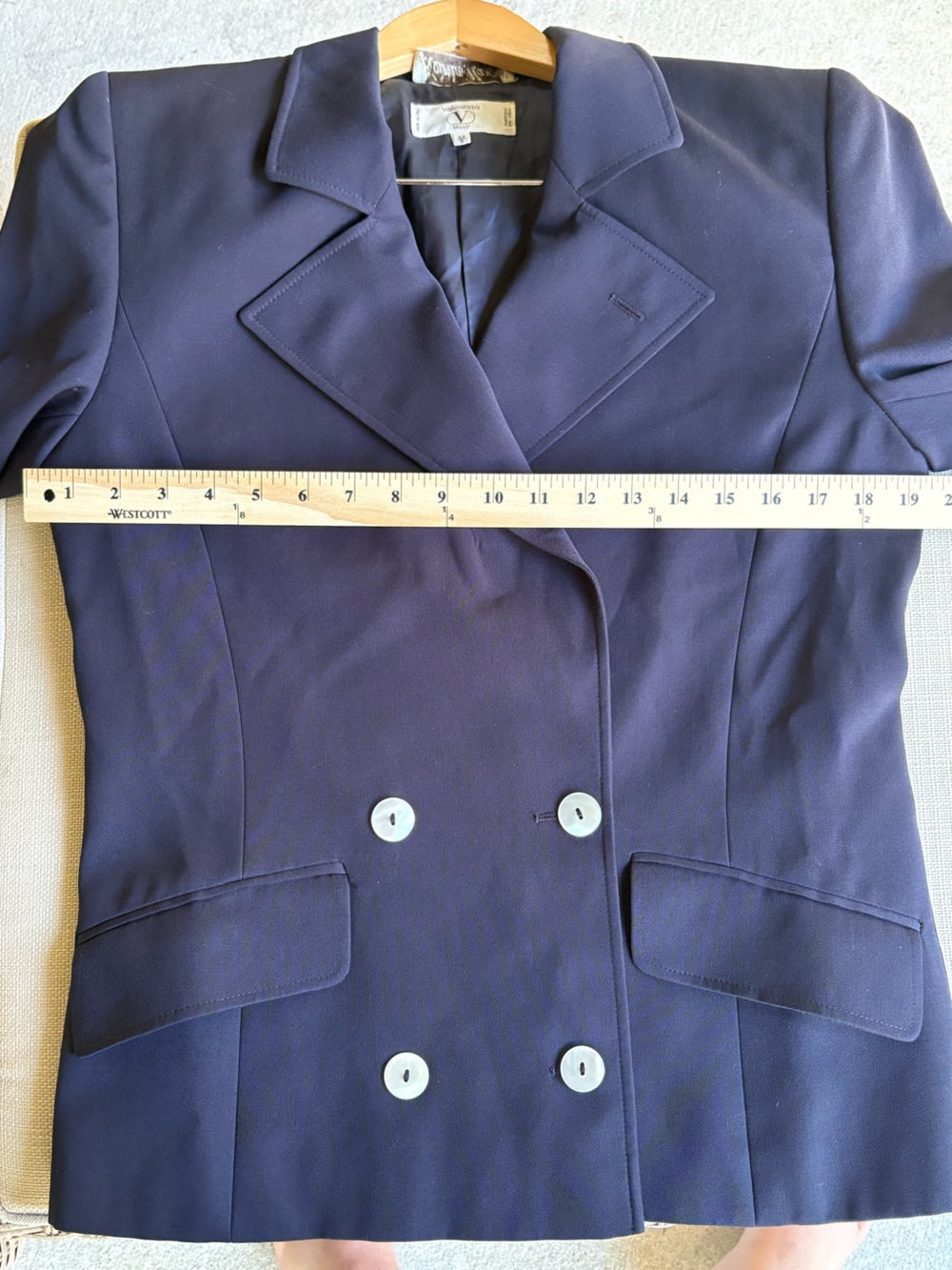 Vintage Valentino Double-Breasted Navy Blazer - Picture 12 of 14